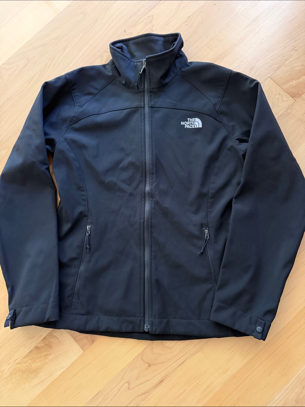 The North Face Women’s Black Lightweight Softshell Jacket Small